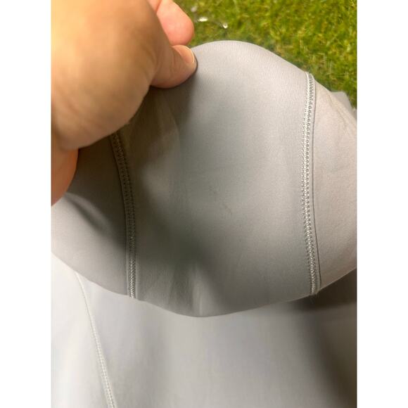 Lululemon Challenge Round Hoodie Rhino Gray Athleisure Pullover Cropped Size 2 - Picture 9 of 10